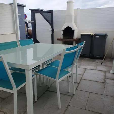Prázdninový dům Maison Plein Centre-ville Menage Inclu